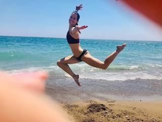 Lucie Krízková feet photo 9