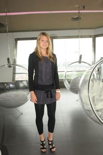 Lucie Safárová feet photo 1