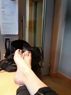 Lucilla Agosti feet photo thumbnail