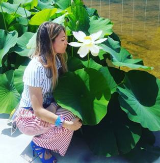 Lucilla Agosti feet photo thumbnail