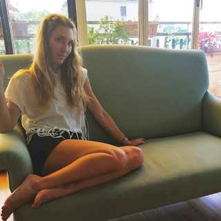 Lucilla Agosti feet photo thumbnail