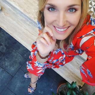 Lucilla Agosti feet photo thumbnail