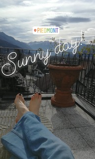 Lucilla Agosti feet photo thumbnail