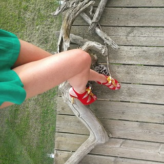 Lucilla Agosti feet photo thumbnail