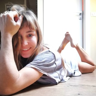 Lucilla Agosti feet photo thumbnail