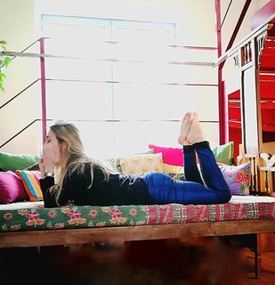 Lucilla Agosti feet photo thumbnail