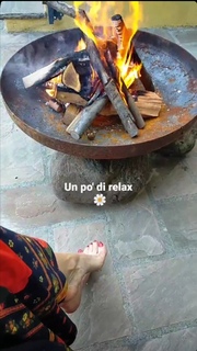 Lucilla Agosti feet photo thumbnail