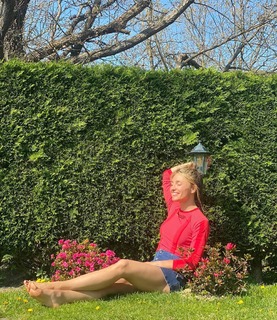 Lucilla Agosti feet photo thumbnail