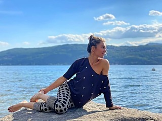 Lucilla Agosti feet photo thumbnail