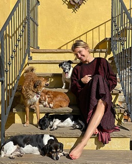 Lucilla Agosti feet photo thumbnail