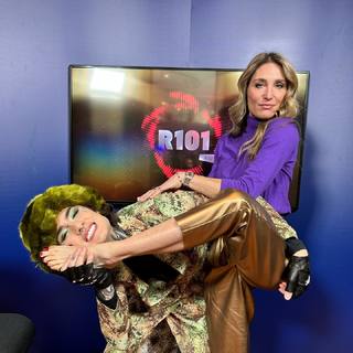 Lucilla Agosti feet photo thumbnail