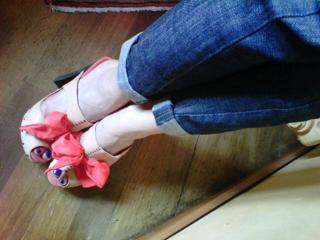 Lucilla Agosti feet photo thumbnail