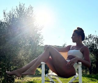 Lucilla Agosti feet photo thumbnail