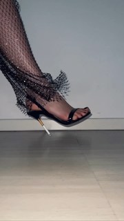 Lucrezia Lando feet photo 4