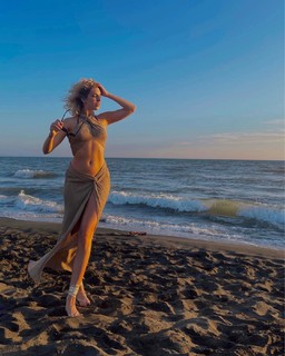 Lucrezia Lando feet photo 10