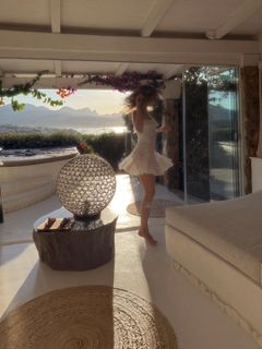 Lucrezia Lando feet photo 9