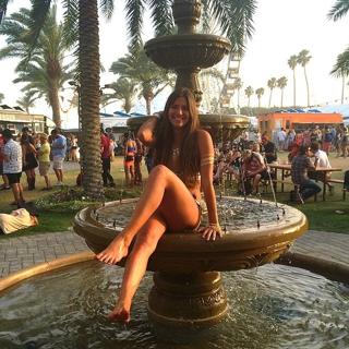 Lucy Aragon feet photo thumbnail