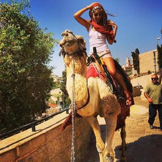 Lucy Aragon feet photo thumbnail