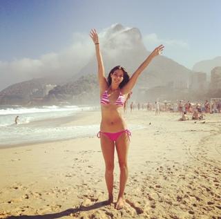 Lucy Aragon feet photo thumbnail