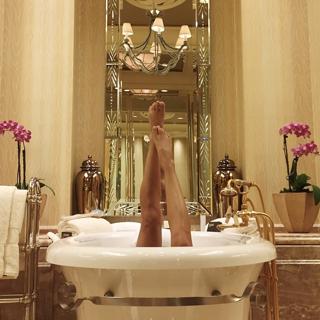 Lucy Aragon feet photo thumbnail