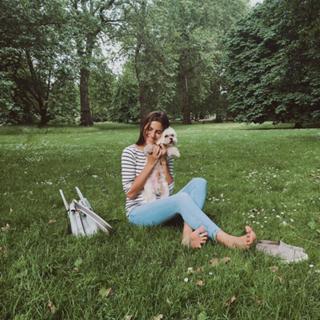 Lucy Aragon feet photo thumbnail