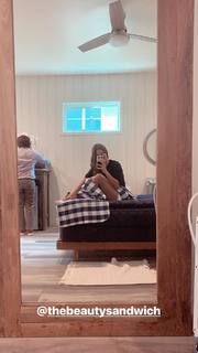 Lucy Aragon feet photo thumbnail