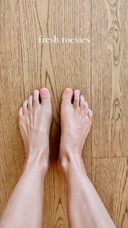 Lucy Aragon feet photo thumbnail