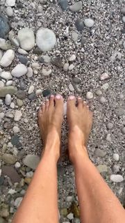 Lucy Aragon feet photo thumbnail