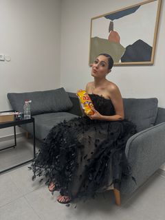 Lucy Ayoub feet photo 1
