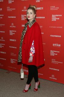 Lucy Boynton feet photo thumbnail