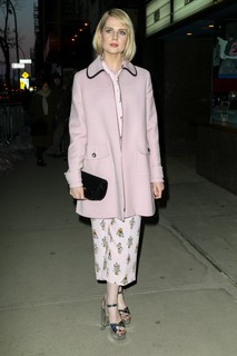 Lucy Boynton feet photo thumbnail