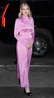 Lucy Boynton feet photo thumbnail