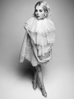 Lucy Boynton feet photo thumbnail