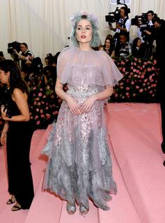 Lucy Boynton feet photo thumbnail