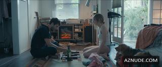 Lucy Boynton feet photo thumbnail