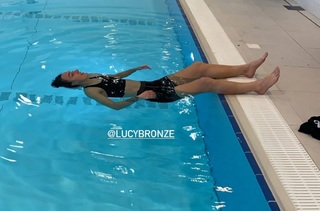 Lucy Bronze feet photo 3