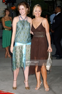 Lucy Davis feet photo 9