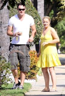 Lucy Davis feet photo 1