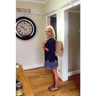 Lucy Fallon feet photo thumbnail