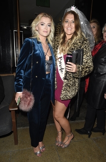 Lucy Fallon feet photo thumbnail