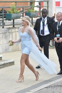 Lucy Fallon feet photo thumbnail