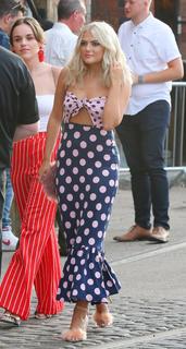 Lucy Fallon feet photo thumbnail