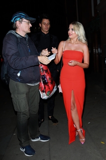 Lucy Fallon feet photo thumbnail