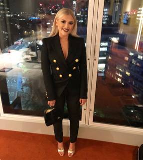 Lucy Fallon feet photo thumbnail