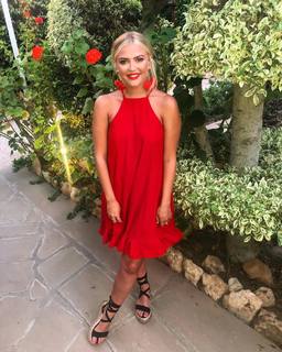 Lucy Fallon feet photo thumbnail