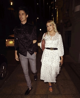 Lucy Fallon feet photo thumbnail