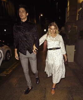 Lucy Fallon feet photo thumbnail