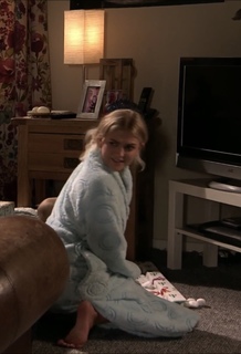 Lucy Fallon feet photo thumbnail