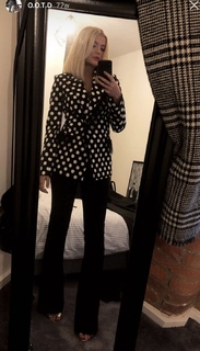 Lucy Fallon feet photo thumbnail