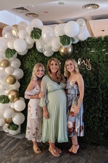 Lucy Fallon feet photo thumbnail